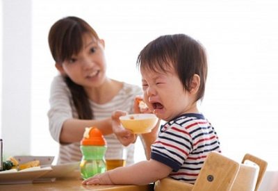 Trẻ 1 tuổi BIẾNG ĂN phải làm sao – Chỉ uống sữa liệu có tốt cho bé