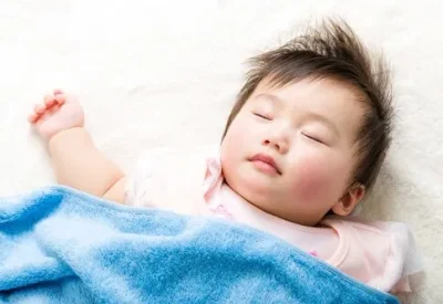 Trẻ khó ngủ thiếu chất gì? Những vi chất cần bổ sung cho trẻ ngủ không sâu giấc