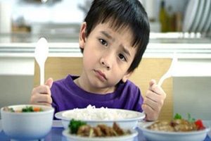 Read more about the article 6+ bí quyết vàng cho trẻ 3 tuổi biếng ăn, chậm lớn