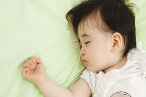 Đổ mồ hôi đầu ở trẻ từ 1 đến 9 tháng tuổi – Thông tin bố mẹ cần biết