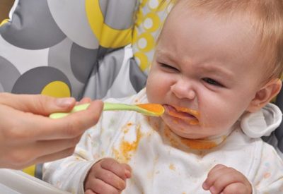 Phân biệt biếng ăn bệnh lý và biếng ăn sinh lý ở trẻ 7 tháng tuổi