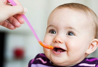 Trẻ bắt đầu ăn dặm nên ăn gì để tốt cho hệ tiêu hoá?