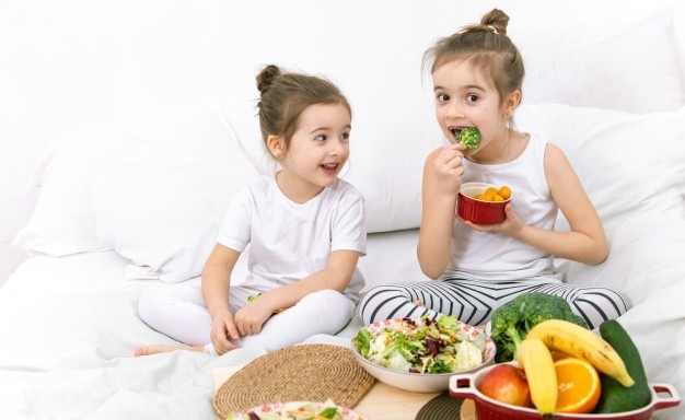 Tập cho trẻ thói quen ăn rau củ quả trong mùa lạnh