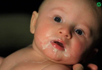 Trẻ 2 tuổi uống sữa bị nôn: Nguyên nhân và cách xử lý bố mẹ cần biết