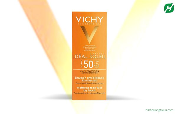 Kem chống nắng Vichy thẩm thấu rất nhanh, kèm theo hương thơm ngọt ngào, tinh tế.