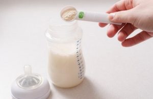 Read more about the article Sữa Colosbaby của nước nào? Có nên sử dụng sữa Colosbaby không?