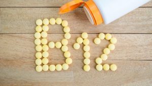 Read more about the article Liều lượng vitamin B12: bạn cần dùng bao nhiêu mỗi ngày?