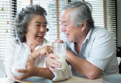 Top 4 loại sữa cho người cao tuổi tốt nhất hiện nay