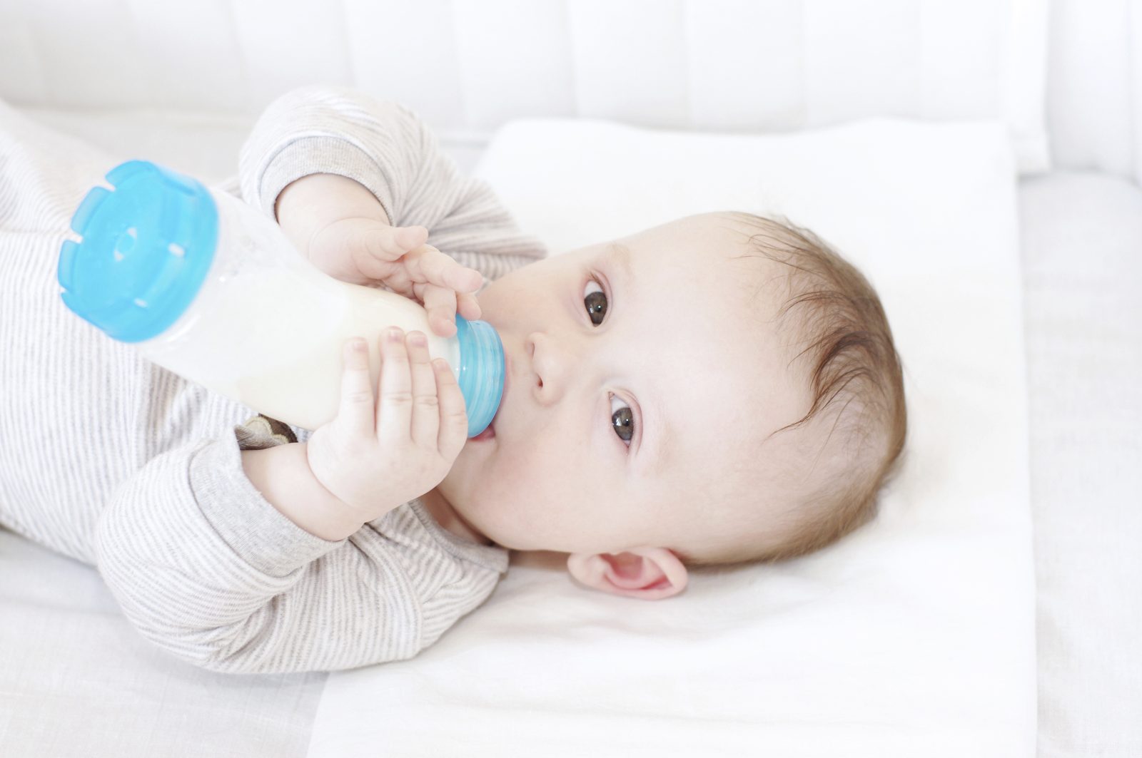 Trẻ bị rối loạn tiêu hoá uống sữa