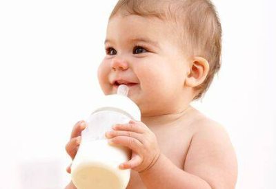 Trẻ bao nhiêu tháng uống được sữa tươi? Thông tin chính xác từ chuyên gia